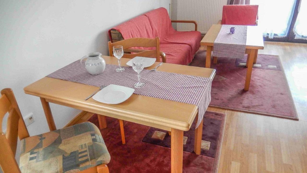 Am Hasenweg Apartment *
